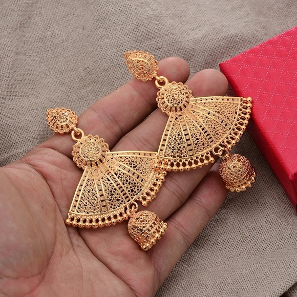 New- Statement Earrings, Gold Earrings, Africa Jewelry, Wedding Golf Earrings - Picture 3 of 8